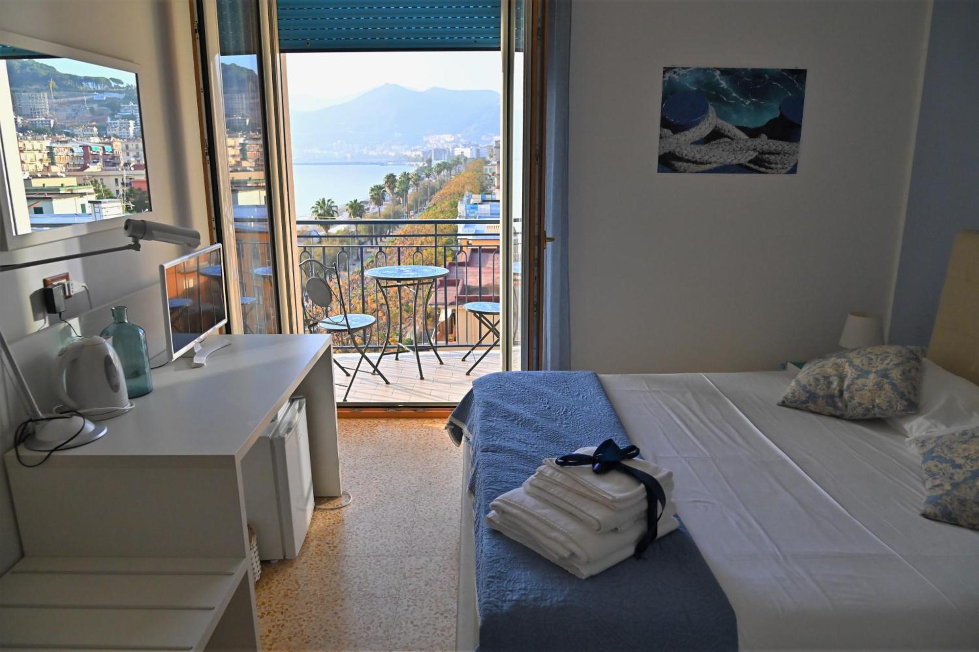 Terrazza Marconi Apartment Salerno Exterior photo