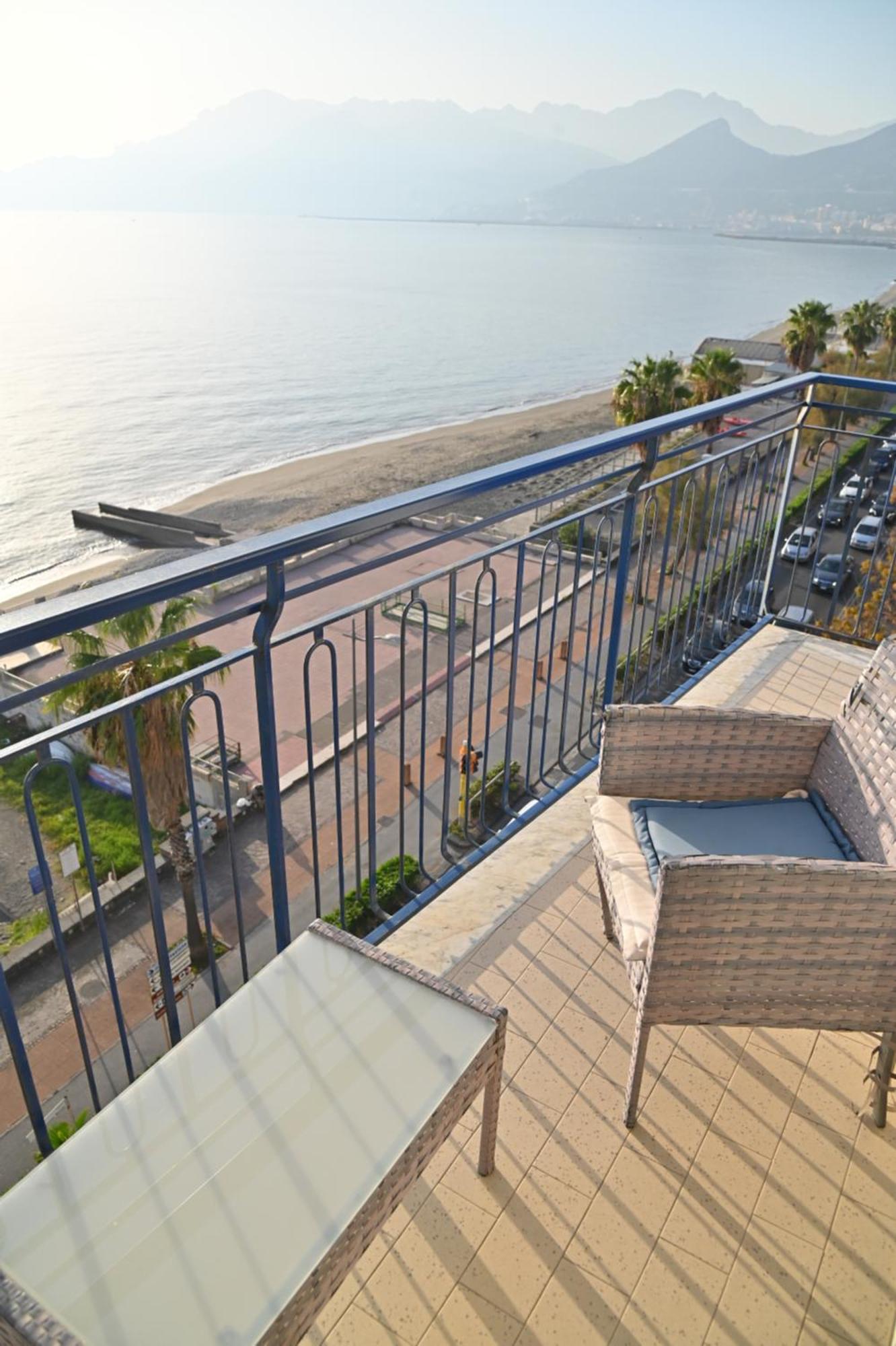 Terrazza Marconi Apartment Salerno Exterior photo