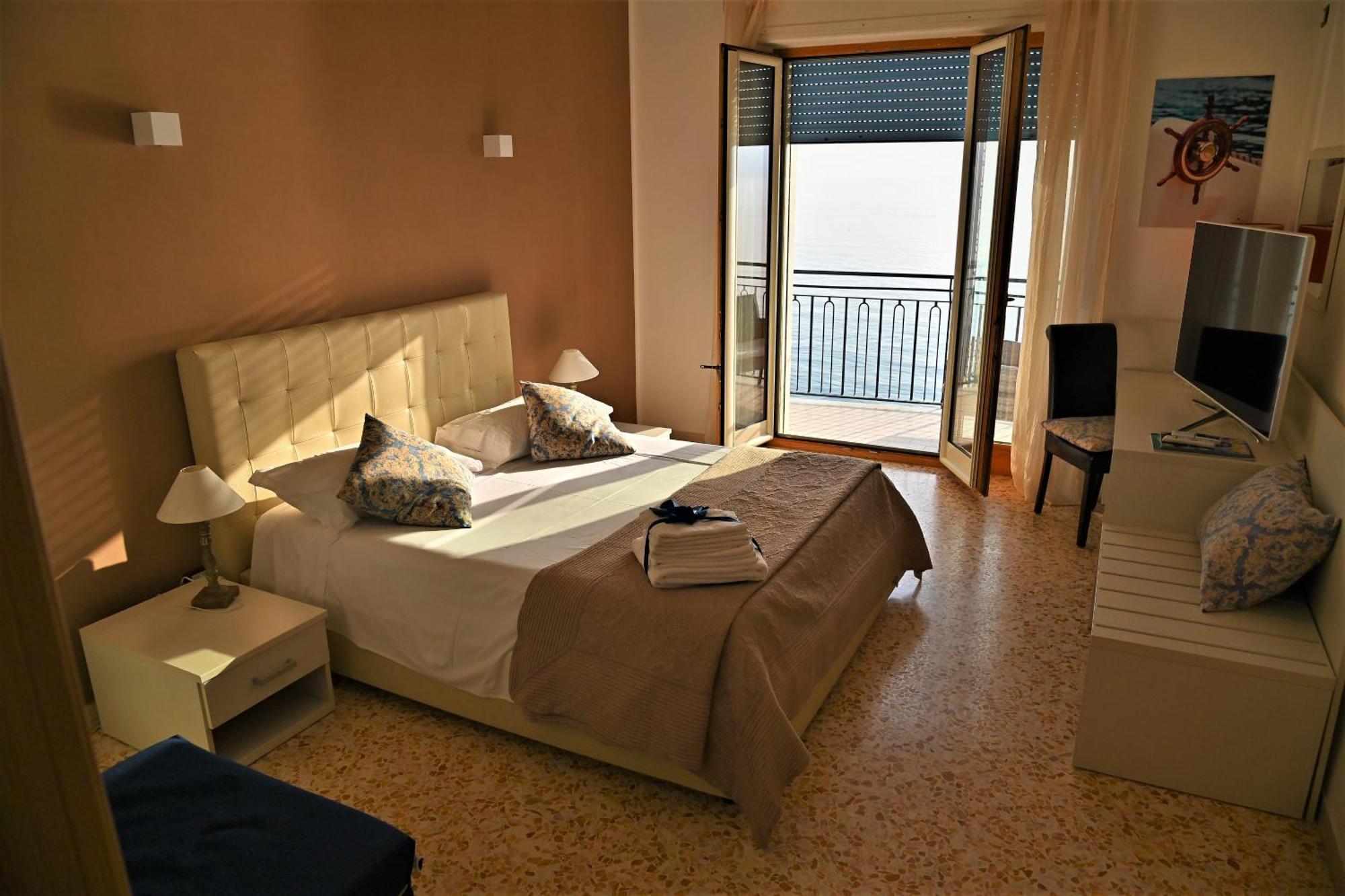 Terrazza Marconi Apartment Salerno Exterior photo